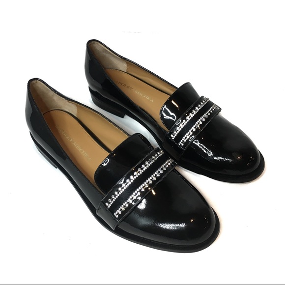 Badgley Mischka Shoes - BADGLEY MISCHKA BLACK PATENT SONOMA FLATS 6.5